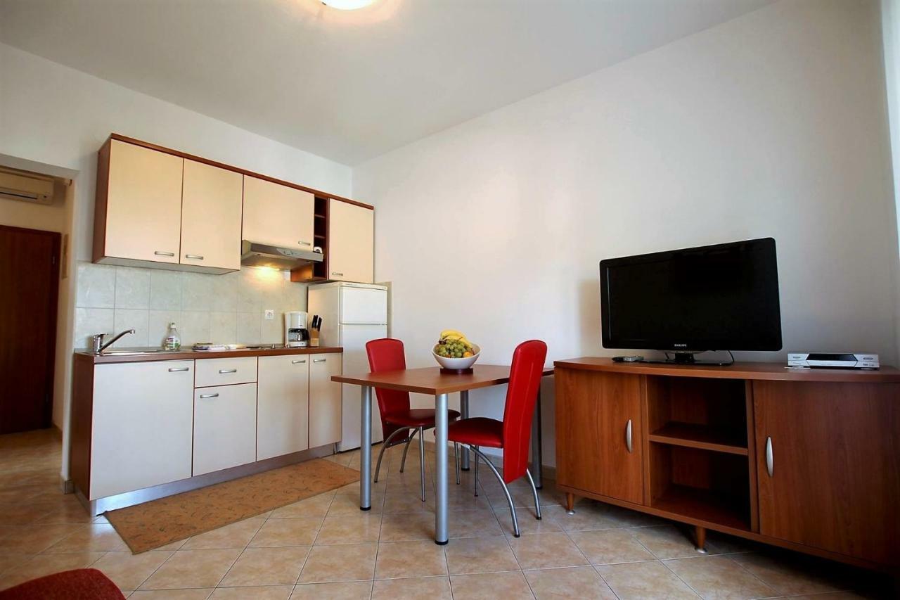 Apartments Macolic 拉布 外观 照片